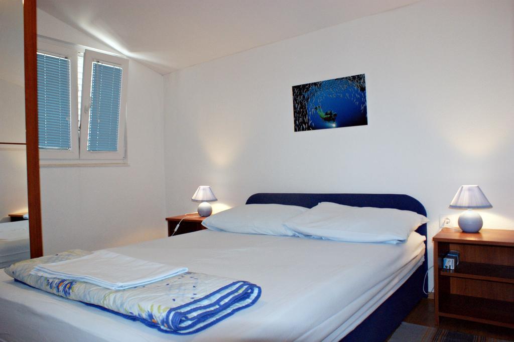 Apartments Kairos - Bili 9 Kaštela Rum bild