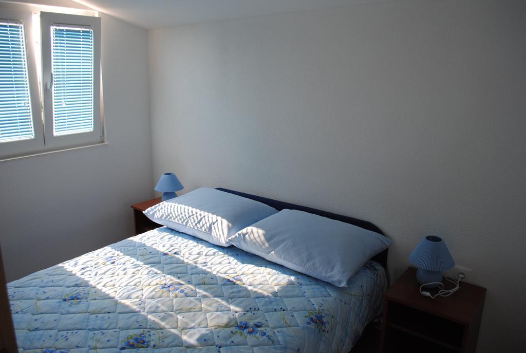 Apartments Kairos - Bili 9 Kaštela Rum bild