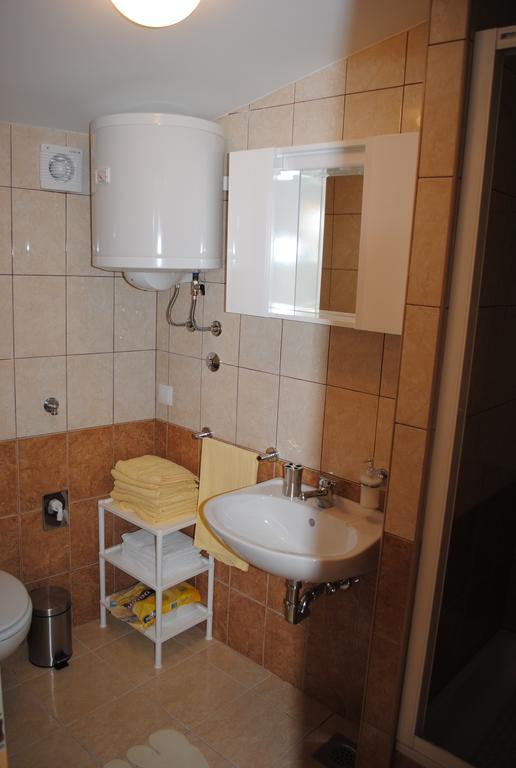 Apartments Kairos - Bili 9 Kaštela Rum bild